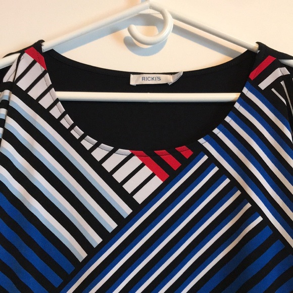 RICKIS Women’s flowy peekaboo top - Picture 2 of 8